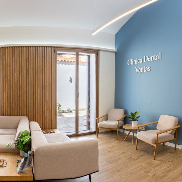 sala de espera clinica dental ventas toledo invisalign implantes dentales